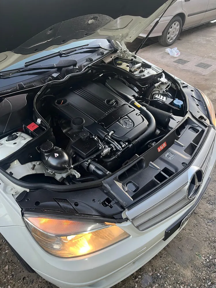 Motor después del lavado y detallado